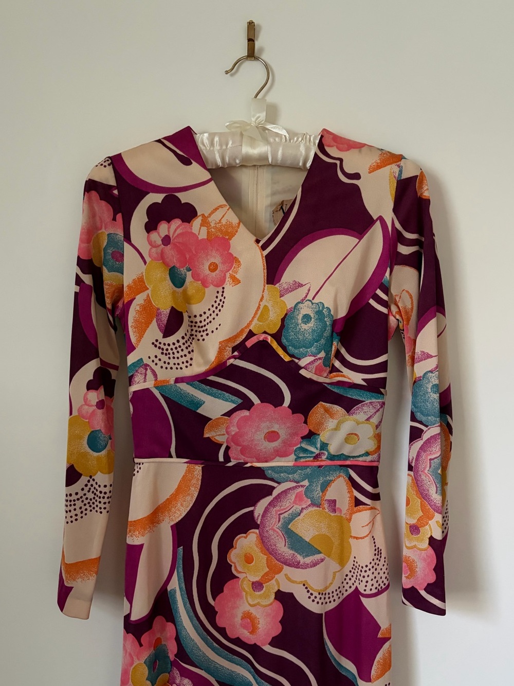 Vintage 70s psychedelic floral dress - Picture 2 of 4